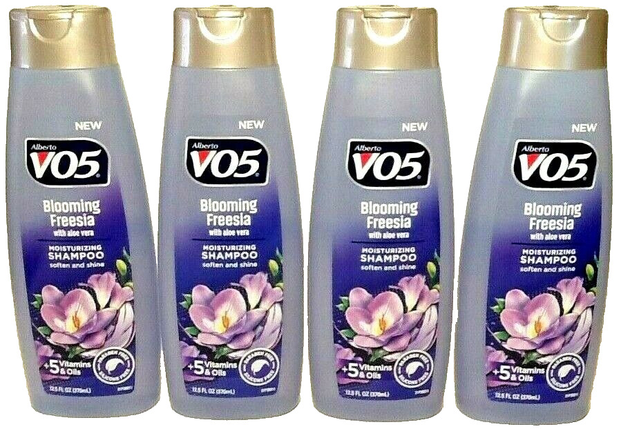 I0145939 15 Oz Moisturizing Blooming Freesia Shampoo